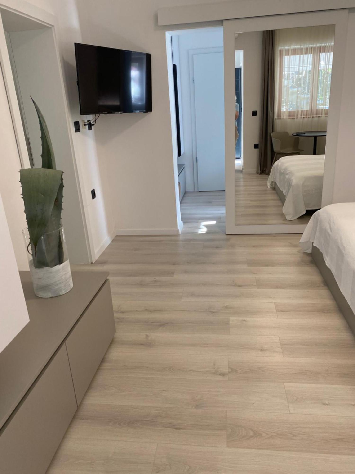 מאלי לוסיניי Apartments & Rooms Bianca מראה חיצוני תמונה
