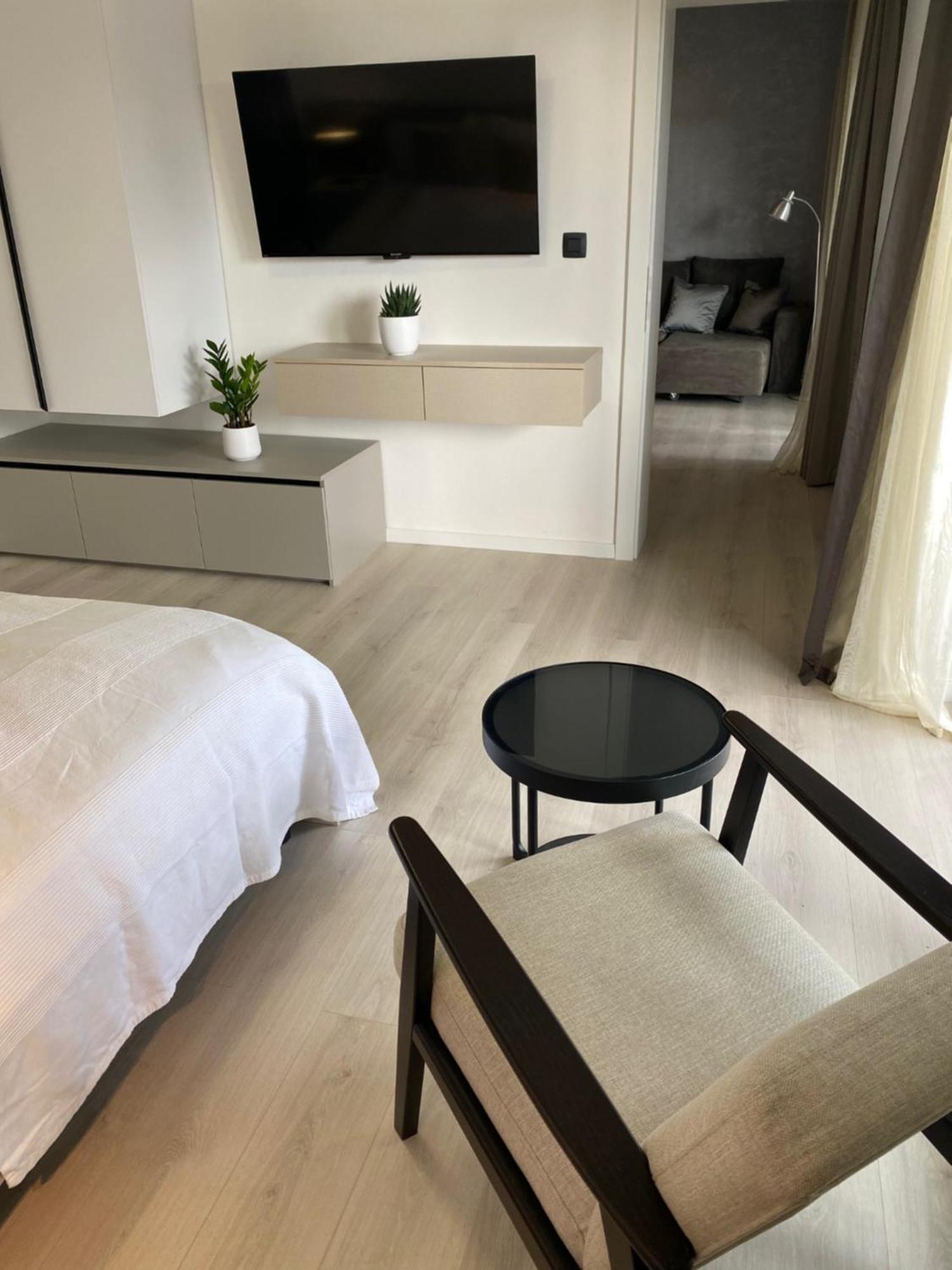 מאלי לוסיניי Apartments & Rooms Bianca מראה חיצוני תמונה
