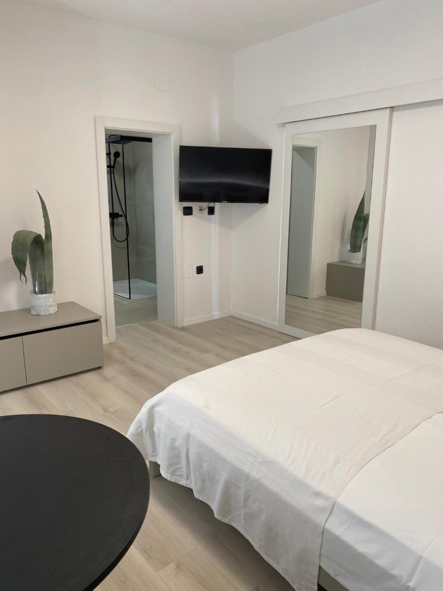 מאלי לוסיניי Apartments & Rooms Bianca מראה חיצוני תמונה